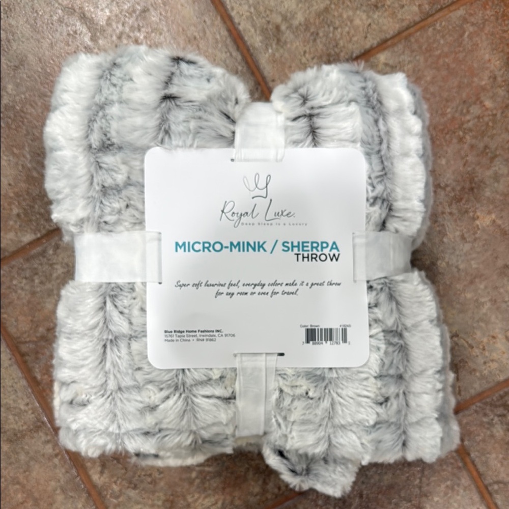 Gray Micro-Mink Sherpa Throw